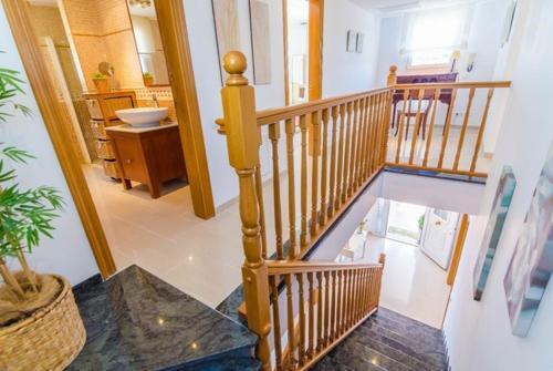 Lloret de Mar Villa Sleeps 8 Pool Air Con Wifi