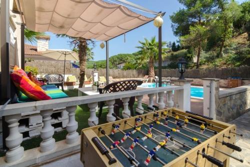 Lloret de Mar Villa Sleeps 12 Pool Wifi
