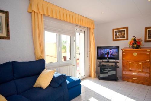 Lloret de Mar Villa Sleeps 8 Pool Wifi