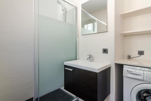 Lloret de Mar Villa Sleeps 6 Pool Wifi