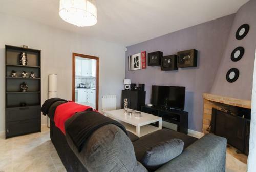 Lloret de Mar Villa Sleeps 6 Pool Air Con Wifi