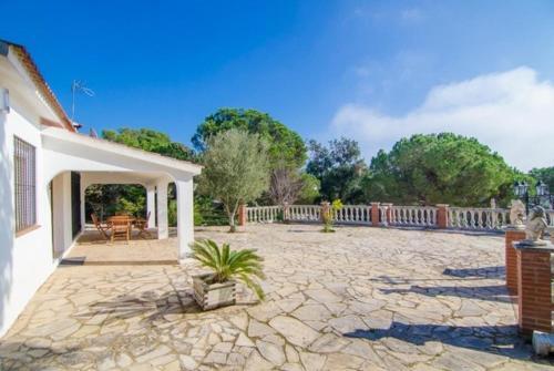 Lloret de Mar Villa Sleeps 6 Pool Air Con Wifi