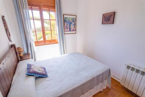 Lloret de Mar Villa Sleeps 8 Pool Wifi