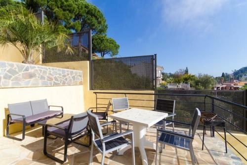 Lloret De Mar Villa Sleeps 4 Pool
