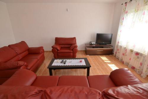 Lloret De Mar Villa Sleeps 4 Pool