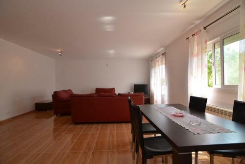 Lloret De Mar Villa Sleeps 4 Pool