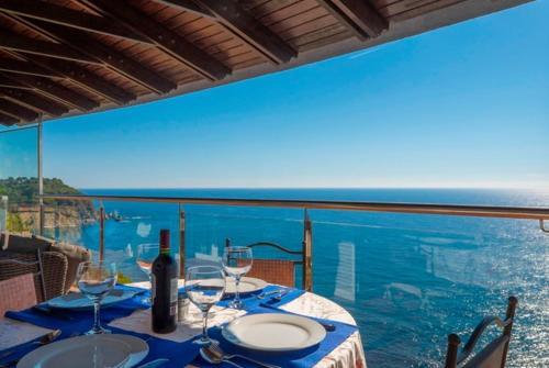 Lloret de Mar Villa Sleeps 10 Pool Air Con Wifi
