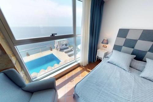 Lloret de Mar Villa Sleeps 10 Pool Air Con Wifi