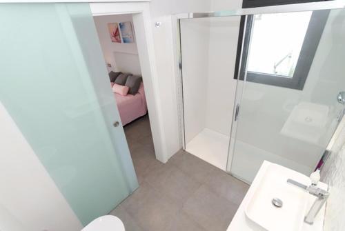 Lloret de Mar Villa Sleeps 9 Pool Wifi