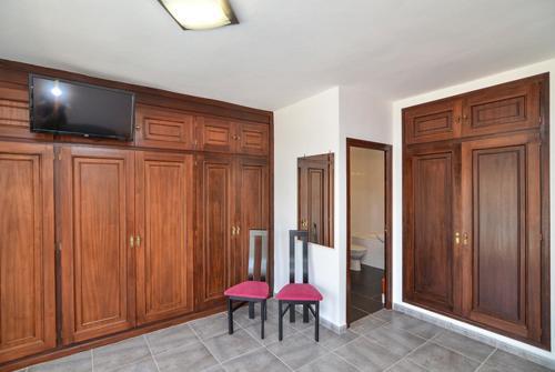 Lloret de Mar Villa Sleeps 10 Pool Air Con Wifi