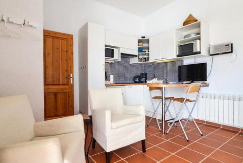 Lloret de Mar Villa Sleeps 6 Pool Wifi