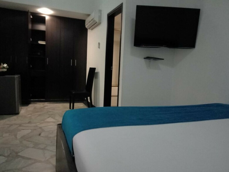 Hotel Calasanz Real