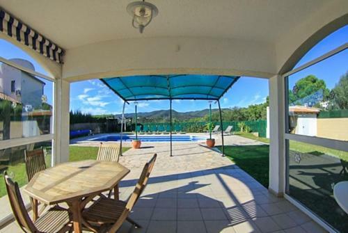 Sant Antoni de Calonge Villa Sleeps 8 Pool Wifi