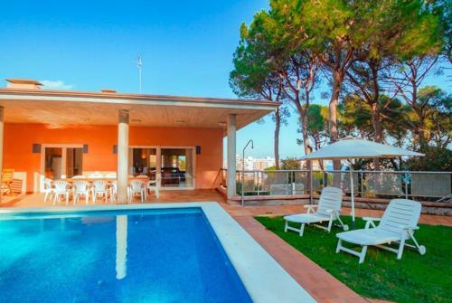 Sant Antoni de Calonge Villa Sleeps 12 Pool Air Con