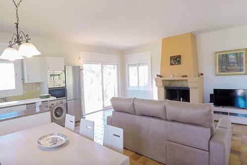 Sant Antoni de Calonge Villa Sleeps 6 Pool Wifi