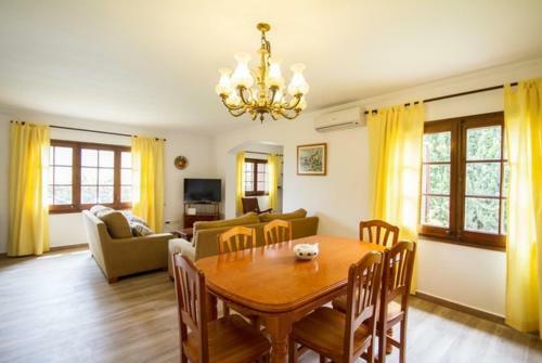 Sant Antoni de Calonge Villa Sleeps 8 Pool Air Con