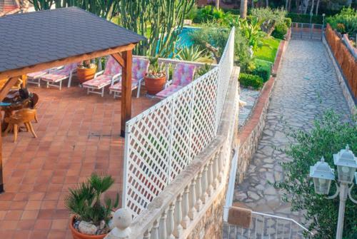 Segur de Calafell Villa Sleeps 8 Pool Air Con Wifi