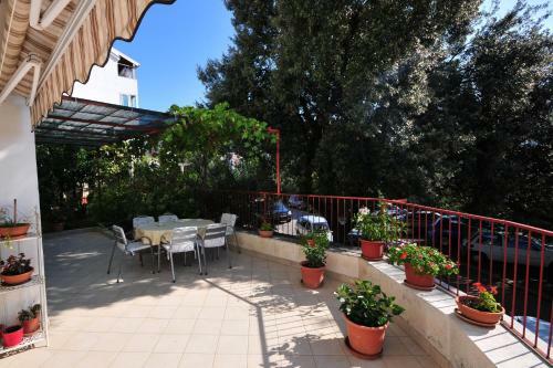 Hostal Studio And Room Lena