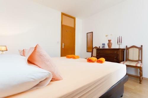 Hostal Studio And Room Lena