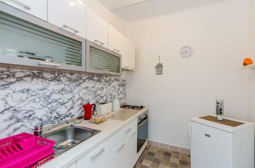 Apartment M