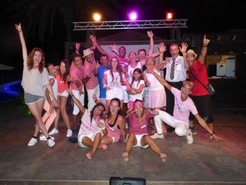 Zorbas Beach Hotel