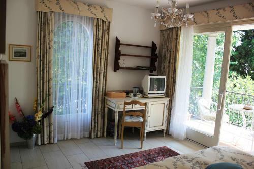 Hostal Villa Olevano