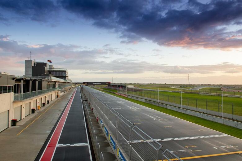 Hotel Rydges Pit Lane