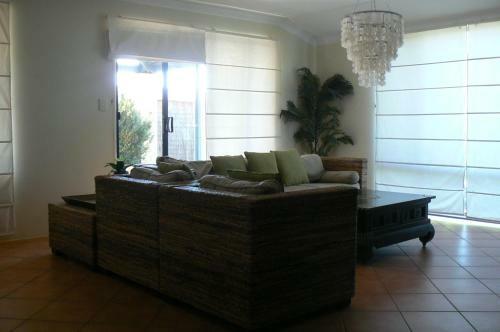 La Mer - Home With A Pool
