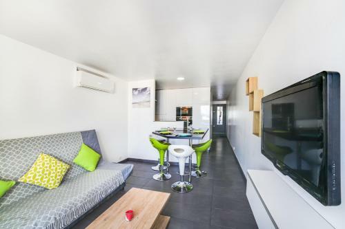Spacious Apartment Seaside, Carnon Plage!