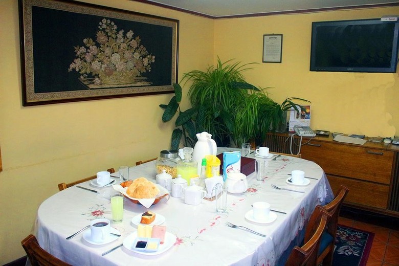 Hostal Residencial Bulnes