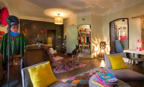 Hostal Hotel Des Colonnes-maison D'h�tes Depuis 2009