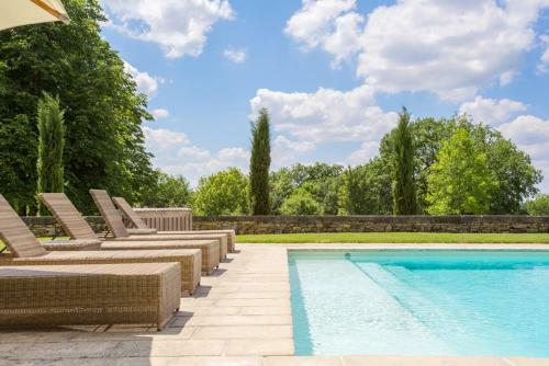 Vieux-mareuil Villa Sleeps 12 Pool Wifi