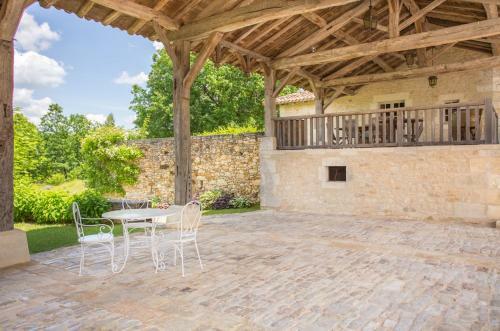 Vieux-mareuil Villa Sleeps 12 Pool Wifi