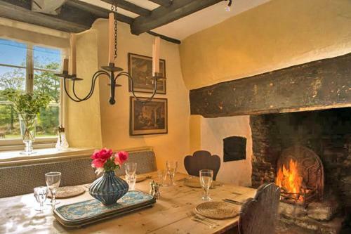 Cheriton Bishop Villa Sleeps 4 Wifi