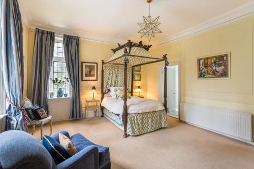 Hurst Green Chateau Sleeps 15 Pool Wifi