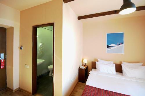 Alpina Hotel