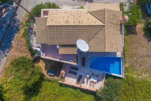 Villa Lavranos House