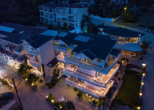Hotel Mesogeios 2000