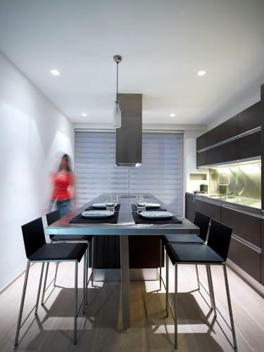 Villa Infinity White Complex