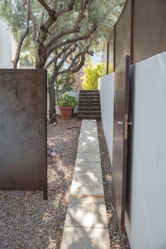Villa Infinity White Complex
