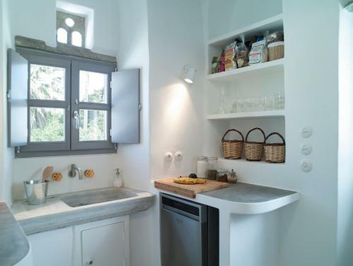 Hostal Tutti Blu Tinos Living Space