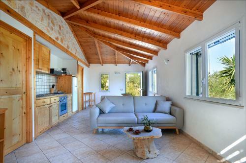 Nereidi Pool Villas
