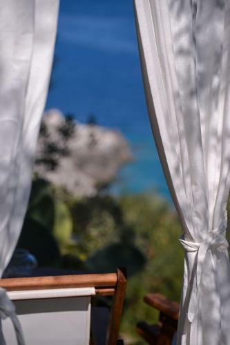 Nereidi Pool Villas