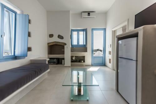 Plaka Suites