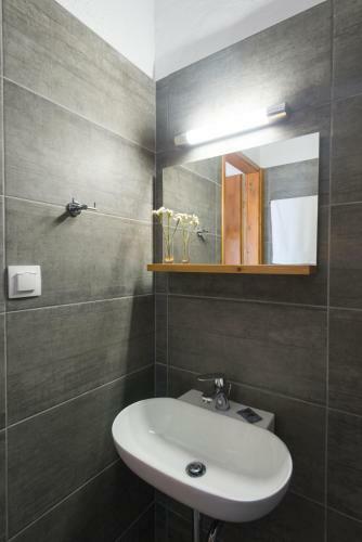 Avli Apartments