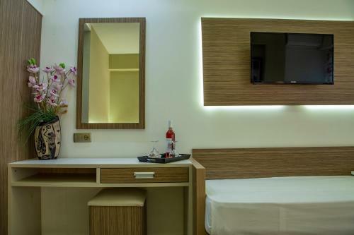 Dafni Plus Hotel