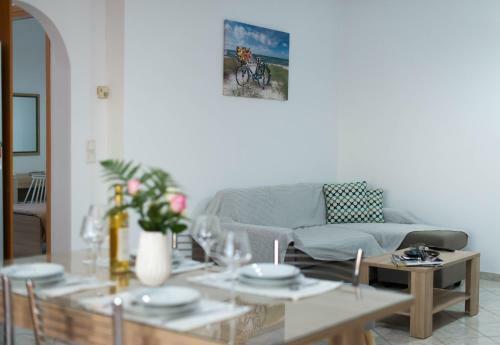 Manolis Apartments