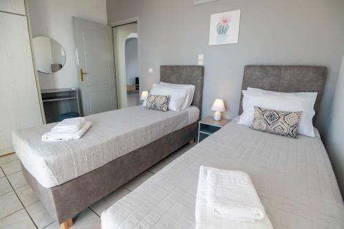 Manolis Apartments