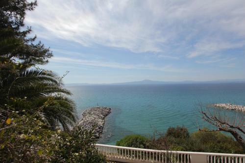 Apollon Apartments
