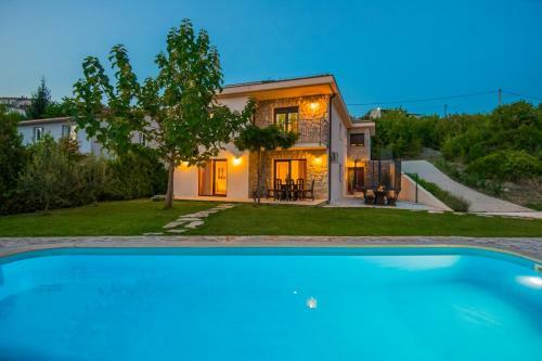 Villa Kolovrat In Imotski, Private Pool
